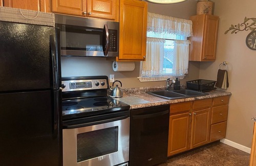 West Jefferson House | Amazing Price for a Two Bedroom Getaway, in the High Country