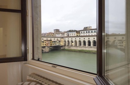 San Niccolo Apartment | Amazing Views of Ponte Vecchio and Uffizi - Extremely silent - Modern - WiFi