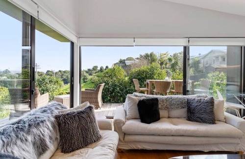 Auckland Cottage | Amazing Western Springs position