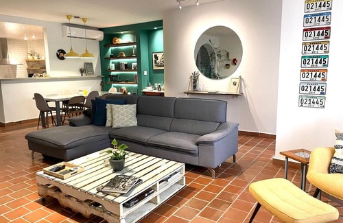 Casco Viejo Apartment | AmazINN Places Casco Viejo Casa Espanola