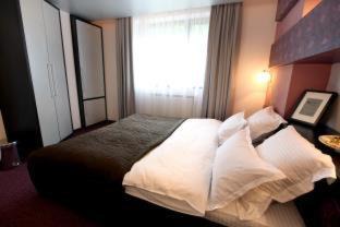 Sector 6 Hotel | Ambiance Hotel