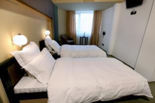 Sector 6 Hotel | Ambiance Hotel