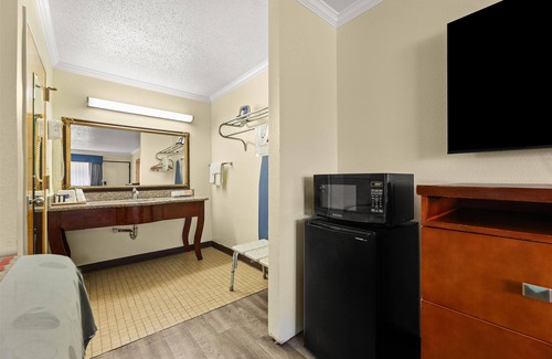 Aberdeen Hotel | Americas Best Value Inn and Suites Aberdeen