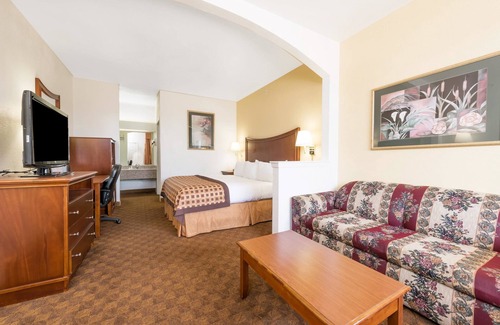 Fort Worth Hotel | Americas Best Value Inn & Suites Ft. Worth S