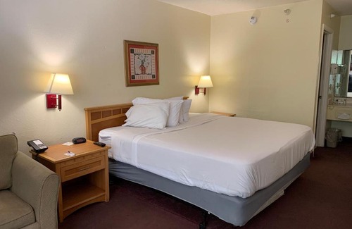 June Park Hotel | Americas Best Value Inn & Suites Melbourne
