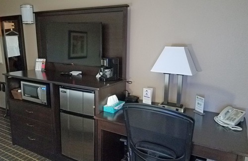 Bismarck Hotel | Americas Best Value Inn & Suites Bismarck