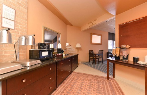 Victoria Hotel | Americas Best Value Inn & Suites Victoria