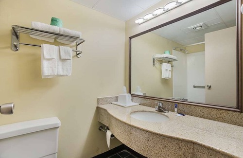 Tulsa Hotel | Americas Best Value Inn Tulsa at I-44