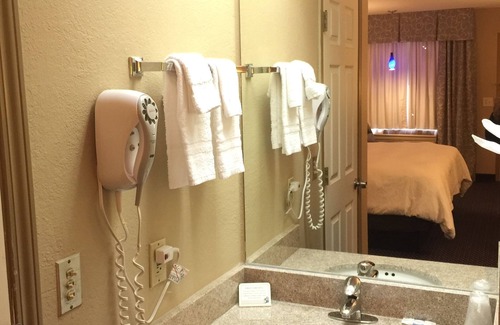 Garden City Hotel | Americas Best Value Inn Garden City