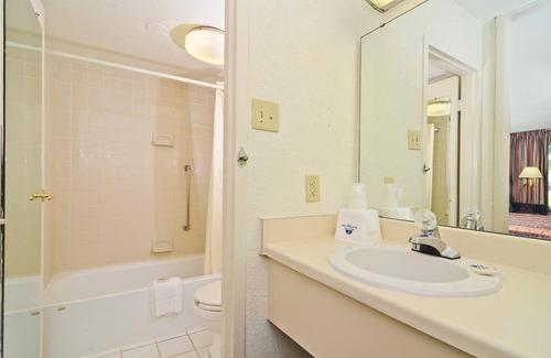 Wilson Hotel | Americas Best Value Inn Wilson