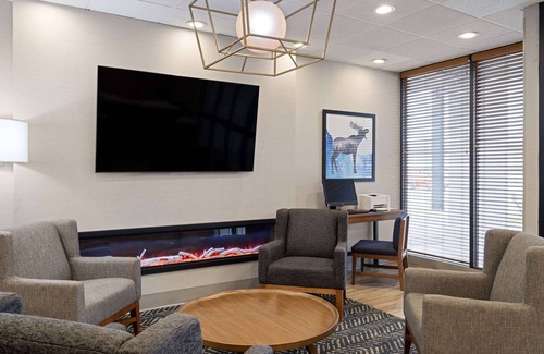Casper Hotel | AmericInn by Wyndham Casper Event Center Area