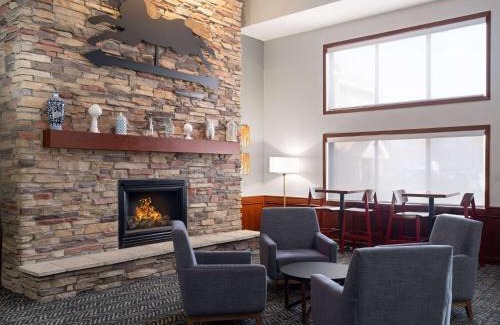Shakopee Hotel | AmericInn by Wyndham Shakopee Near Canterbury Park
