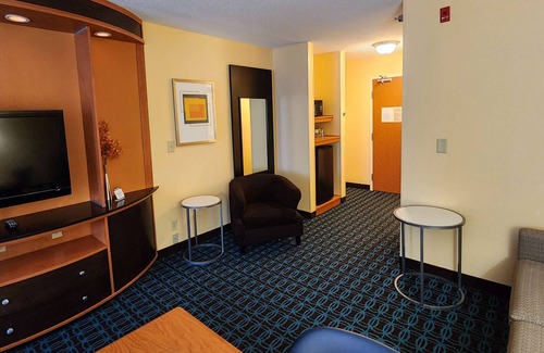St. Cloud Hotel | AmericInn by Wyndham St. Cloud MN Shopping Area