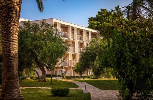 Cove Tri Zala (Zrnovo) Hotel | Aminess Vival Port9 Resort