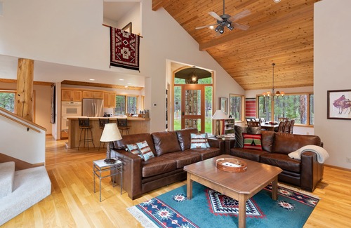Black Butte Ranch House | Among the trees w/private hot tub, dog friendly, shared pools, golf, shuffleboard & foosball