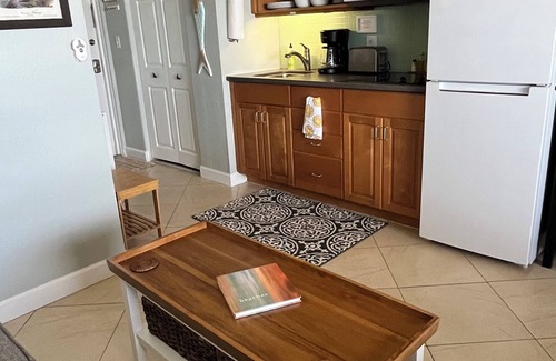 Lenox Park Apartment | An adorable, direct oceanfront front studio with a large private balcony.