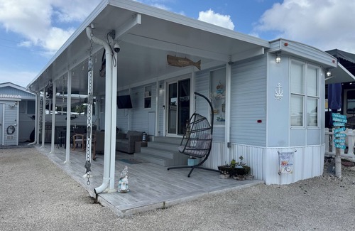 Key Largo RV Rental | Anchor by the SeanBeautiful renovated camper with a fresh coastal design