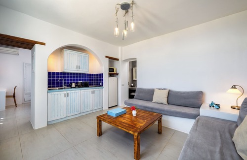 Kamari Hotel | Anema Boutique Hotel & Villas Santorini