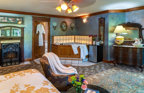 Eureka Springs Historic District Bed & Breakfast | Angel At Rose Hall