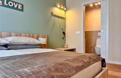 Crociale House | Antica corte - private court