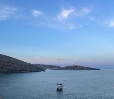 Kithnos House | Aosa seaside home