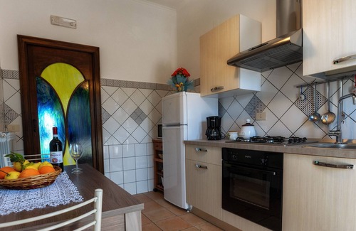 Sant'Agata sui Due Golfi Apartment | Apartment in the center, overlooking the Gulf of Naples and Vesuvius, parking, wi-fi