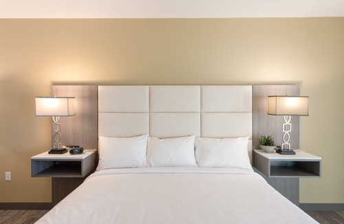 Globe - Miami Resort | Apache Gold Resort Hotel