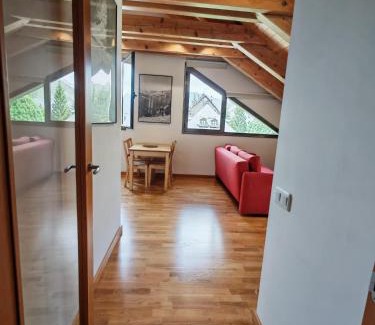 Pla de l'Ermita Apartment | Apartamento abuhardillado y espacioso Aüt 3