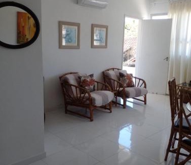 Jardim Praiano Apartment | Apartamento com 4 quartos, uma quadra da Praia Enseada, Guarujá