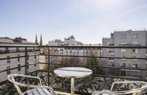 Combat Apartment | Aparthotel Adagio Paris Buttes Chaumont