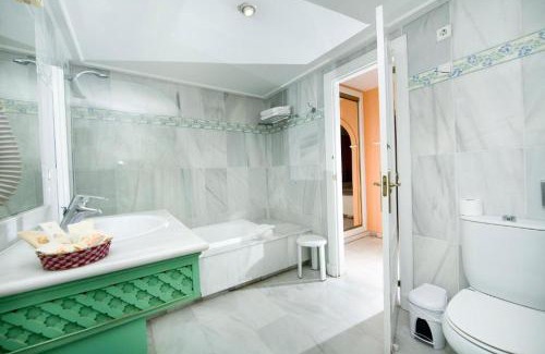 Marbella City Centre Apartment | Aparthotel Monarque Sultán