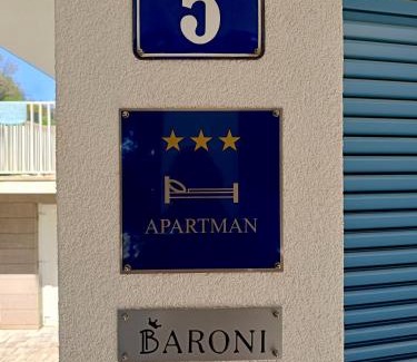 Pinezici Apartment | Apartman BARONI