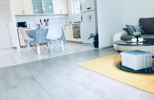 Bili brig Apartment | Apartman Grey 2 minutes from sea