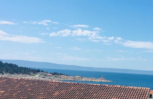 Bili brig Apartment | Apartman Grey 2 minutes from sea