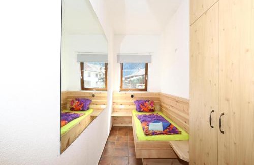 Huben Apartment | Apartment and terrace in Längenfeld