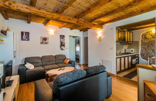 Veleniki Apartment | Apartment Bibi