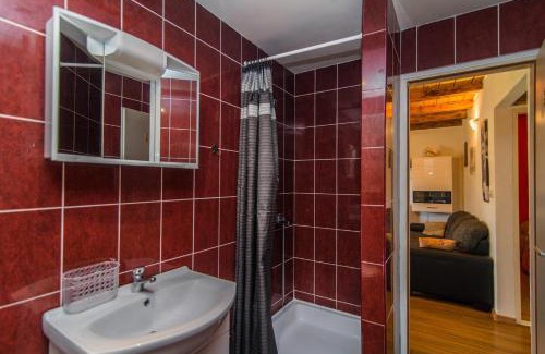 Veleniki Apartment | Apartment Bibi