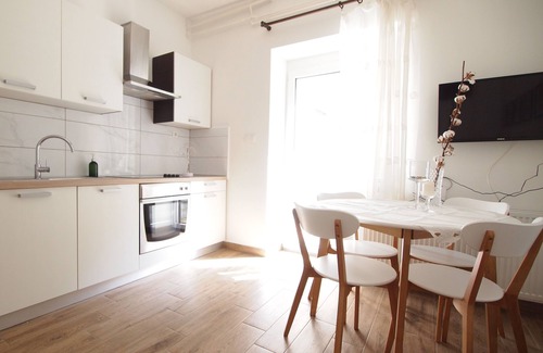 Rogaska Slatina Apartment | Apartment Fani in the Center of Rogaška Slatina, walk to the Spas!