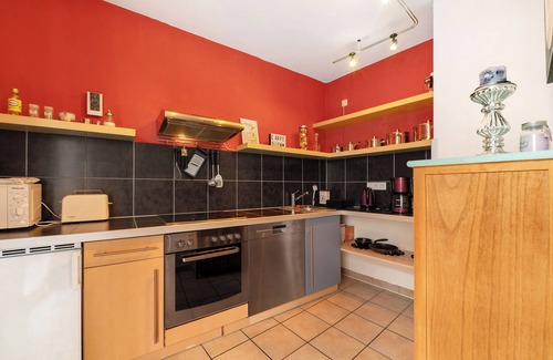 Bad Kreuznach Apartment | Apartment 'Ferienwohnung Liane' with Balcony and Wi-Fi
