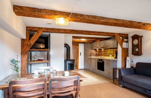 Sankt Georgen im Schwarzwald Apartment | Apartment 'Ferienwohnung Schwarzwaldstube' with Mountain View, Shared Terrace and Wi-Fi