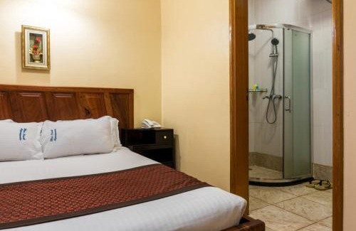 Kampala Apartment | apartment for 24 people in Blue Pearl - Kampala