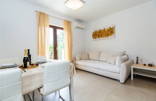 Mugeba Apartment | Apartment for 4 persons approx. 45 m² in Poreč, Istria (Istrian Riviera)