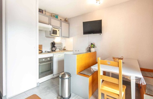 Saint-Sorlin-d'Arves Apartment | Apartment in Saint-Sorlin near Ski Resort