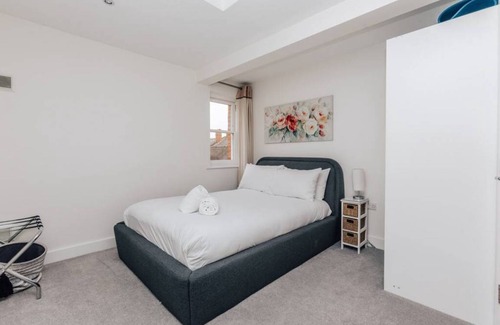 Henley Apartment | Apartment ∙ 2 bedrooms ∙ 6 guests