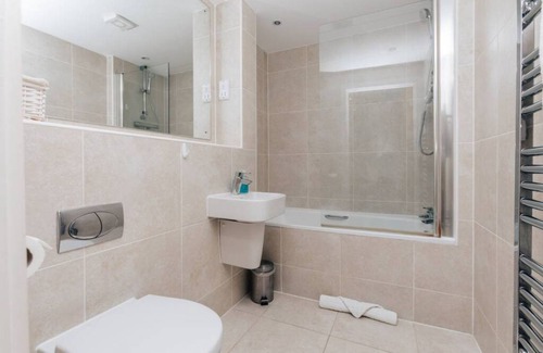 Henley Apartment | Apartment ∙ 2 bedrooms ∙ 6 guests