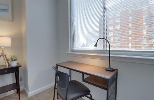 Crystal City Apartment | Apartment Just Steps from Ballston Subway Station