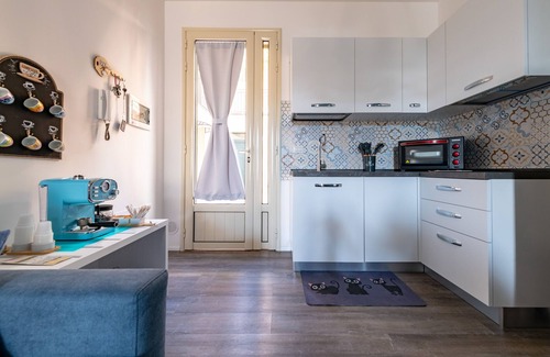 Casamassella Apartment | Apartment 'La Casa Di Olga E Terry' with Private Terrace and Air Conditioning