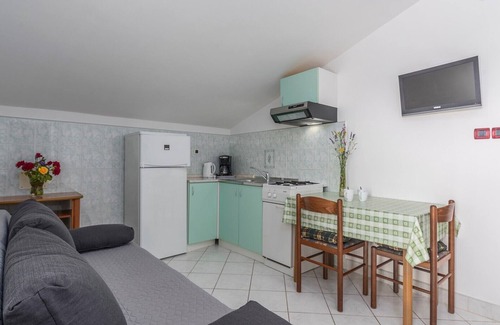 Cervar Apartment | Apartment Saladinka II with sea view 100 m from the beach for 2 persons, near Porec