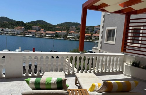 Island Dugi Otok Apartment | Apartment Svetka - 10m from the sea: A1(2+2) - Sali, Island Dugi otok, Croatia