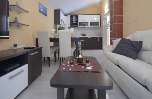 Vrpolje Apartment | Apartments and rooms Goran, (13627), Makarska, hr